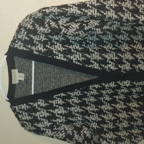 Vintage Tricots St. Raphael Patterned 100% Pure New Wool Houndstooth Cardigan M - Picture 2 of 5